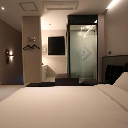 Hotel Rafine Gangneung Buitenkant foto